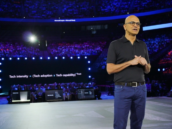마이크로소프트 인스파이어 2019 (Microsoft Inspire 2019)에서 마이크로소프트 CEO 사티아 나델라가 기조연설을 하고 있다. (사진=마이크로소프트)
