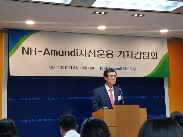 배영훈 NH아문디자산운용 대표이사가 서울 여의도 금융투자협회에서 기자간담회를 열고 '필승코리아 펀드'에 대해 설명하고 있다.